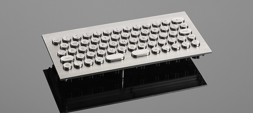  La tastiera in acciaio inossidabile antivandalismo 62T-ES16 è particolarmente resistente alle intemperie e adatta ad usi intensi. 