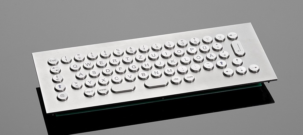  La tastiera in acciaio inox antivandalismo 65T-ES è particolarmente resistente alle intemperie e adatta ad alti livelli di utilizzo clienti. 