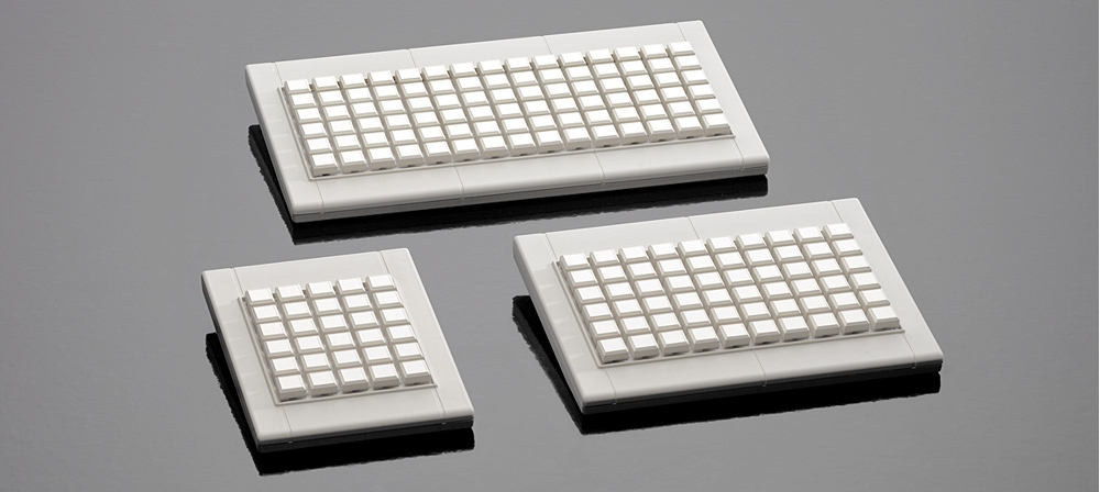  Freiprogrammierbare Tastatur mit 30, 60 oder 90 Tasten mit selbst herstell- und wechselbaren Tastensymbolen - vollkommen individuell! 