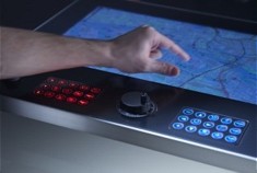  Wir entwickeln und produzieren maßgeschneiderte Lösungen in allen Bereichen der Displayintegration und Touch Screen Integration 