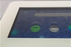  Formen, Bedrucken, Biegen, thermisches Härten, Bohren und carven – die Möglichkeiten der Glasoberflächen der Zytronic Touch-Systeme ist nahezu grenzenlos. 